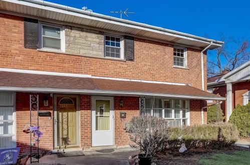 7845 Nordica Ave, Niles, IL 60714-3313