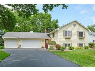 5541 Alameda St, Saint Paul, MN 55126-4702