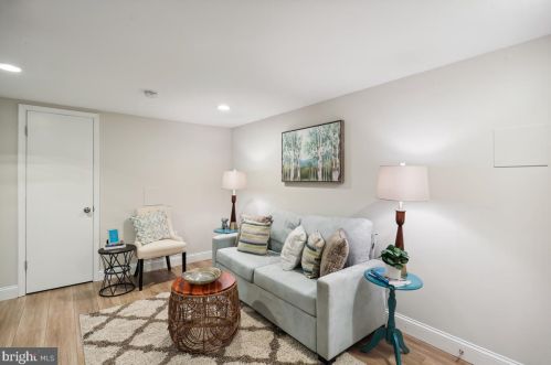 5 London Brg Ct, Silver Spring MD 20906-5713 exterior