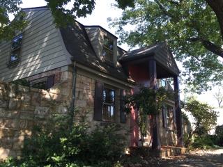 1241 Moffitt Ave, Bethlehem, PA 18018-1605