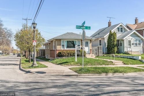 939 Hawthorne Ave, Saint Paul, MN 55106-2011