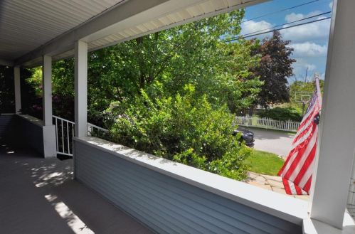 364 Chestnut St, Warwick, RI 02888-3119