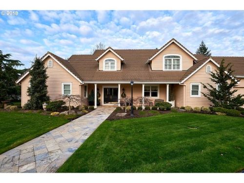 9900 Meadow Loop, Newberg OR  97132-7334 exterior