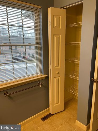 17 Spg Vw St, Carlisle PA 17013-4460 exterior