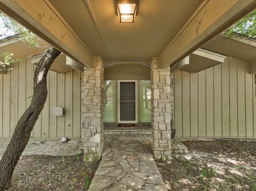 3917 Crescent Dr, Granbury TX  76049-5383 exterior