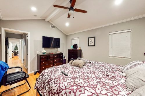 530 West St, Anaheim CA  92801-4707 exterior