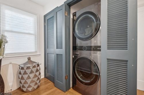 4 Northview Ter, Maplewood NJ  07040-3606 exterior