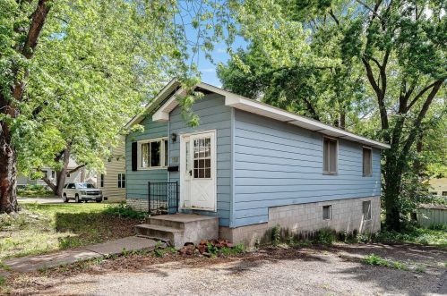 153 Bates Ave, Saint Paul MN  55106-6330 exterior