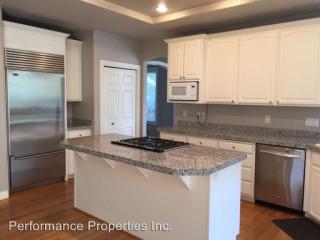 13506 Hillshire Dr, Portland OR  97223-5675 exterior