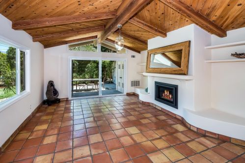 290 Butterfly Ln, Santa Barbara, CA 93108-2445