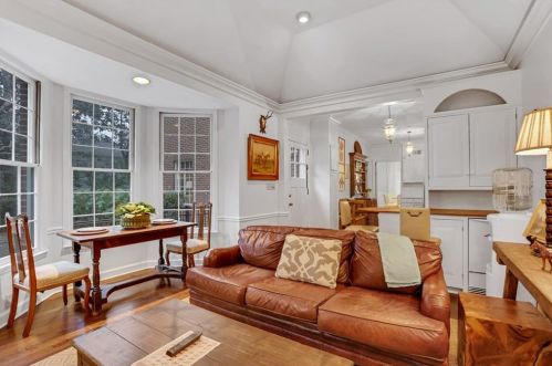 2488 Dellwood Dr, Atlanta GA  30305-4076 exterior
