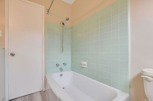 2918 Westridge Rd, Riverside CA  92506-4454 exterior