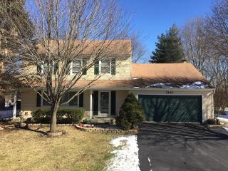 2140 Cherrywood Cir, Naperville, IL 60565-2219