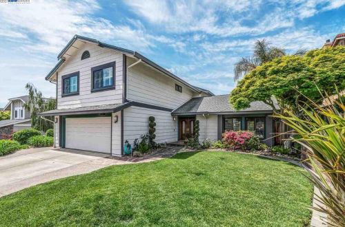5918 Charter Oaks Dr, Hayward, CA 94552-1678