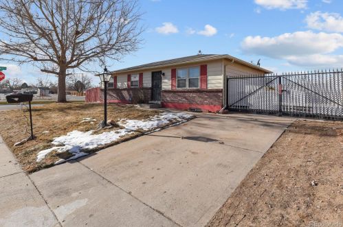 5531 Bedford Ct, Denver, CO 80239-3742