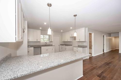 213 Atlanta St, Villa Rica, GA 30180-2739
