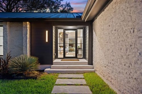4211 Burney Dr, Austin TX  78731-1207 exterior