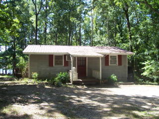 1071 Dixie Ln, Lincolnton, GA 30817-2570