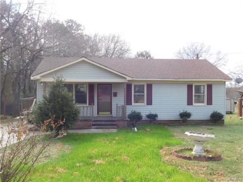 41 Maiden Ln, York, SC 29745-1723