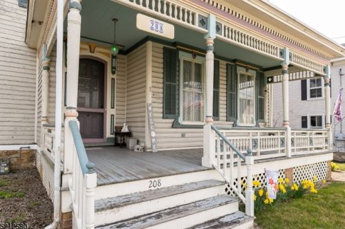 208 High St, Hackettstown NJ  07840-1941 exterior