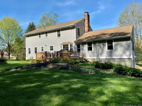 65 William Henry Dr, Upper Stepney, CT 06468-2512