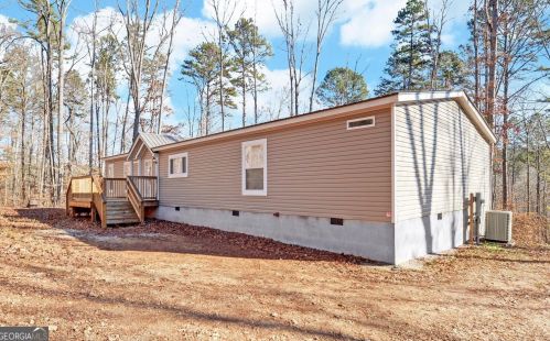 567 Cherokee Rd, Toccoa, GA 30577-8334