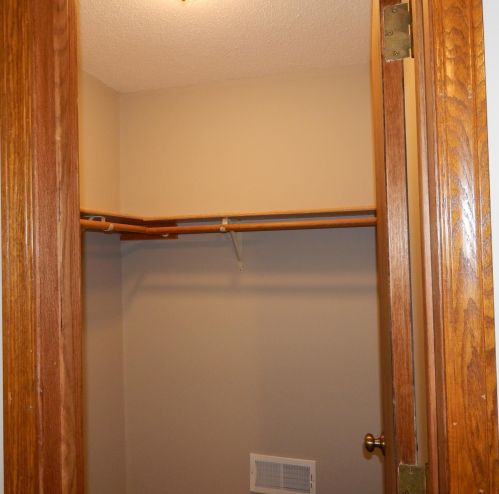 1872 Bear Path Trl, Saint Paul MN  55122-2266 exterior