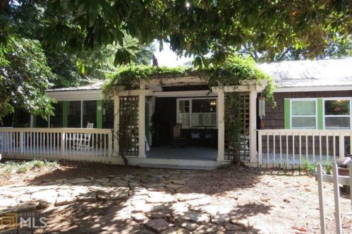 250 Black Mountain Rd, Toccoa, GA 30577-7415