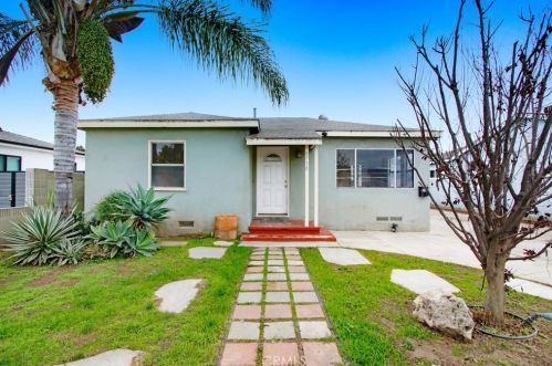8738 Belmont St, Bellflower, CA 90706-5102