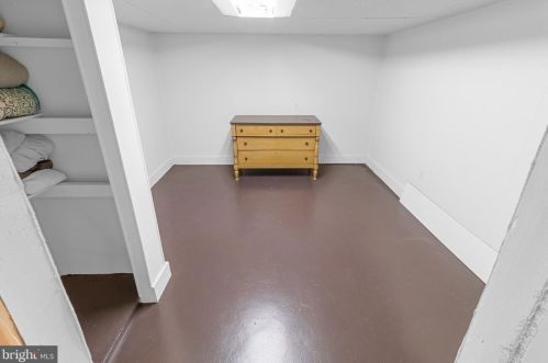 48 Calvin Unger Ln, Berkeley Springs WV 25411-5181 exterior