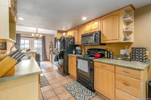 11612 Cornell Cir, Aurora CO  80014-3197 exterior