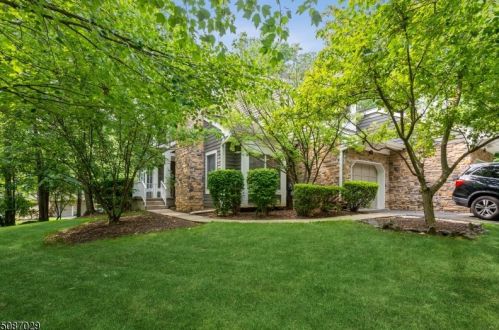 14 Ginger Ct, Princeton NJ  08540-9421 exterior