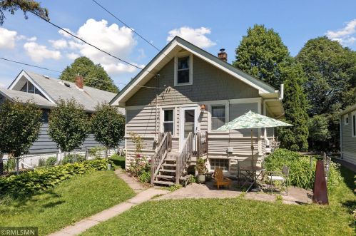 1382 Juliet Ave, Saint Paul MN  55105-2501 exterior