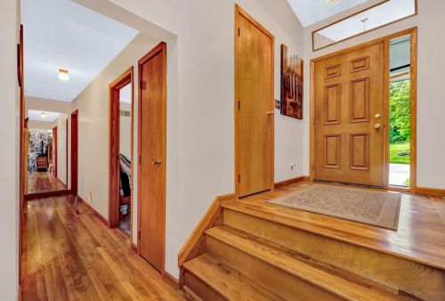 6220 Daleview Rd, Cincinnati, OH 45247-5751