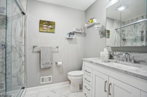 5 Duck Hawk Ct, Hackettstown NJ  07840-3309 exterior
