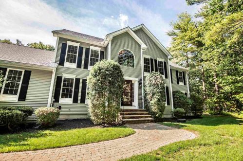 24 Shephard Rd, Pelham, NH 03076-2939