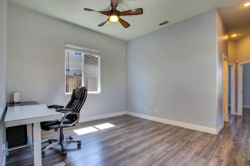 3112 Edgeview Dr, Modesto CA  95355-7302 exterior