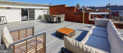 18 Walnut St, Lancaster PA  17602-4924 exterior