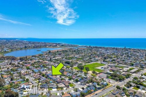 1826 Burroughs St, Oceanside CA  92054-6006 exterior