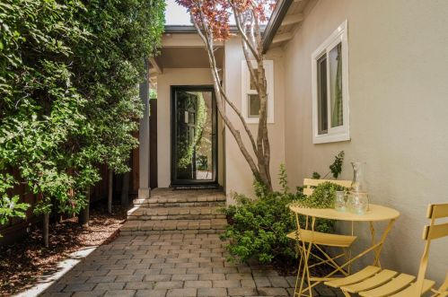 1371 Orange Ave, San Carlos, CA 94070-4634