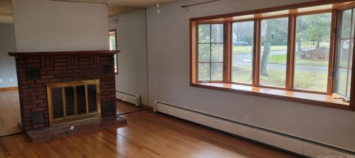 184 Chimney Hill Rd, Wallingford CT  06492-1600 exterior