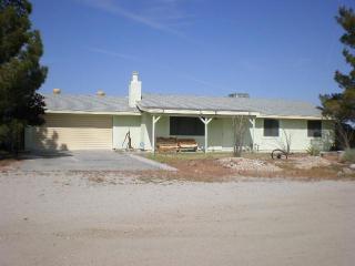 37407 112th St, Juniper Hills, CA 93543-1602