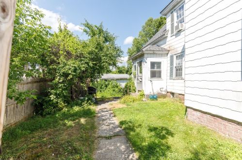 12 Gardner St, Keene, NH 03431-4270