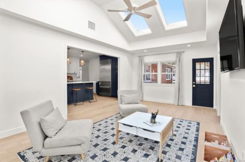 27 Oriole Dr, Norwalk CT  06851-5608 exterior