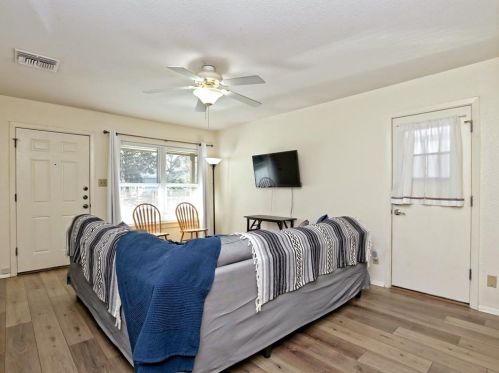 1818 Ashby Ave, Austin TX  78704-2818 exterior