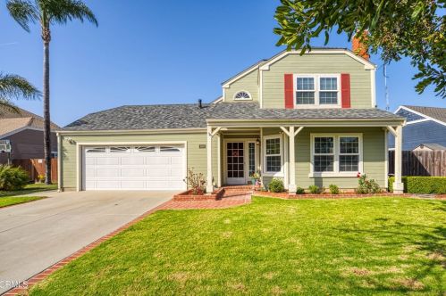 1640 Rivas Ln, Oxnard, CA 93035-2755