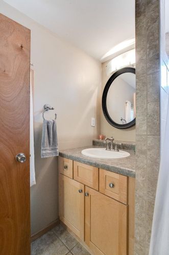 1244 James Ave, Saint Paul MN  55105-2946 exterior