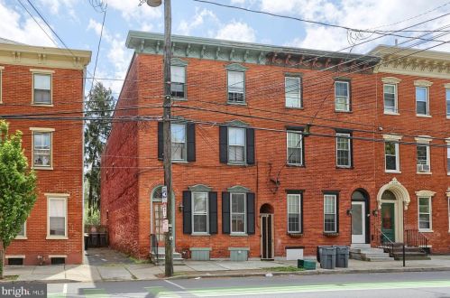 150 Walnut St, Lancaster PA  17602-5042 exterior