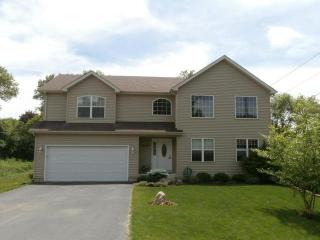 22247 Cedar Dr, Antioch, IL 60002-9490