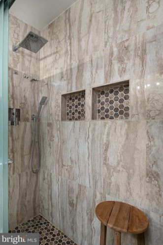 6132 Shady Side Rd, Shady Side MD exterior